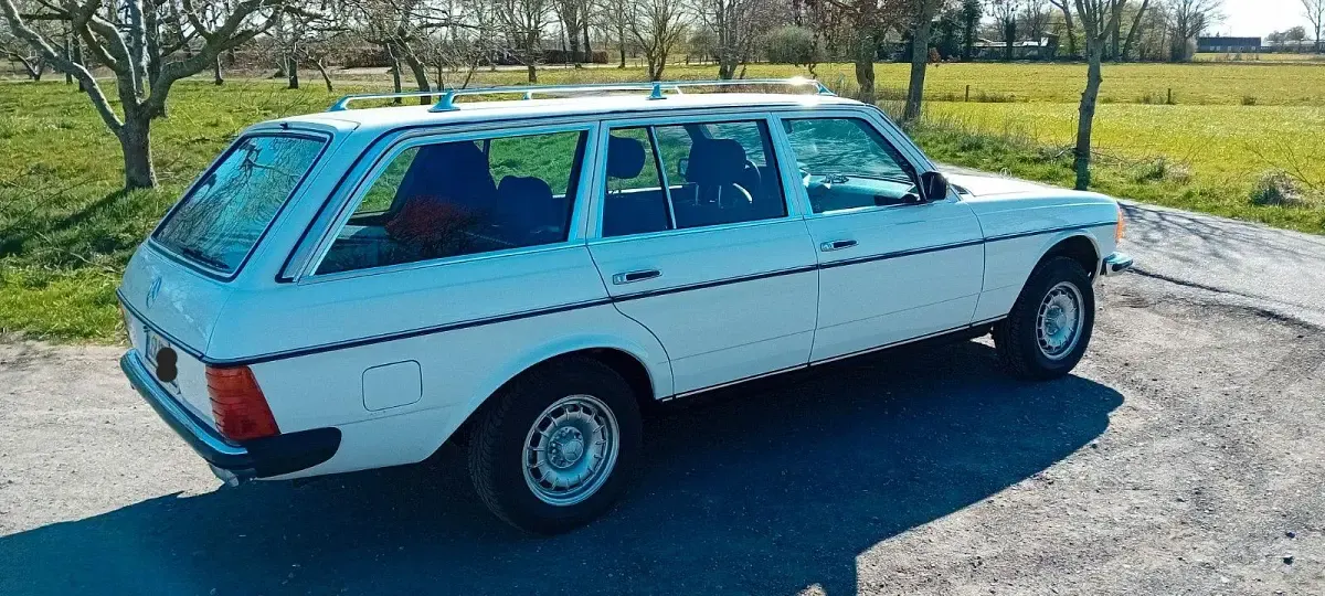 Gebraucht Mercedes 230 136 PS (100 kW) 1984 Weiß Kombi