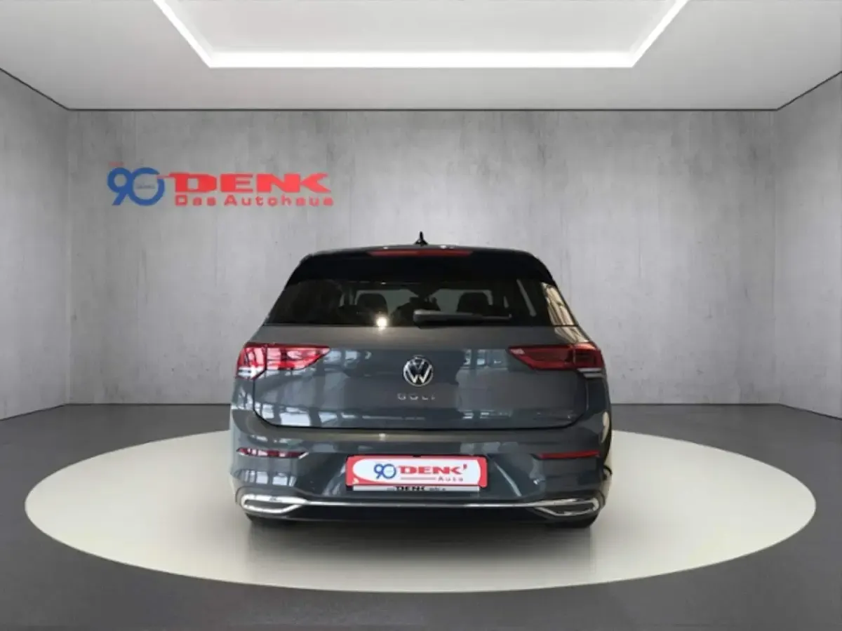Gebraucht VW Golf VII Active 150 PS (110 kW) 2021 Kleinwagen