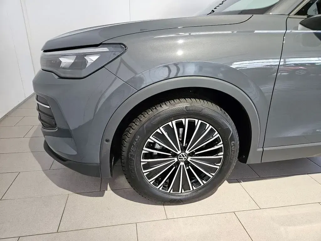 Gebraucht VW Tiguan Goal 150 PS (110 kW) 2025 Grau SUV