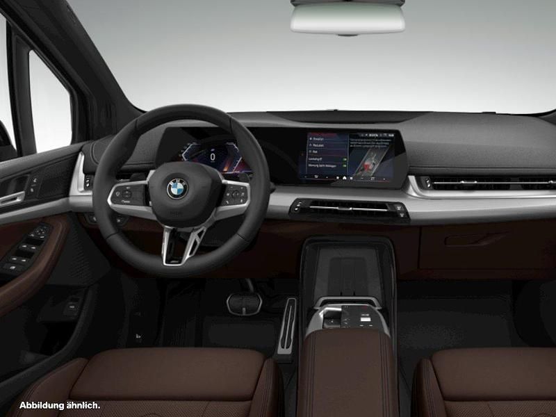 Gebraucht BMW 220 Active Tourer M Sport 150 PS (110 kW) 2025 Schwarz Van / Kleinbus