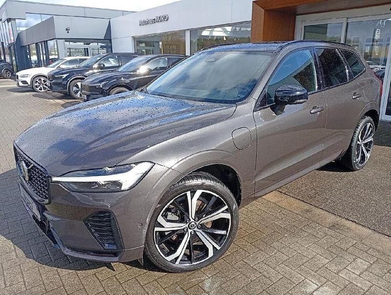 Gebraucht Volvo XC60 Plus 398 PS (292 kW) 2022 Platinum grey / metallic SUV