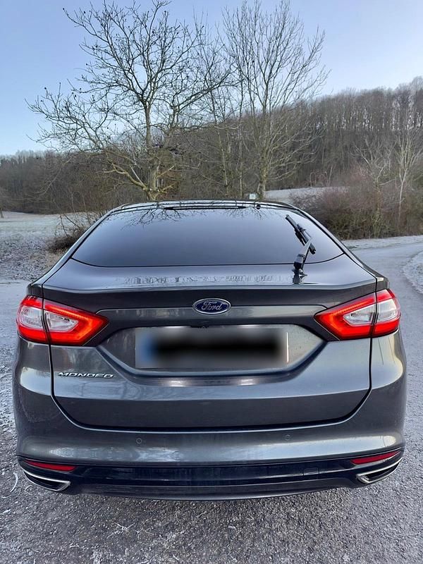 Gebraucht Ford Mondeo 180 PS (132 kW) 2016 Grau Limousine
