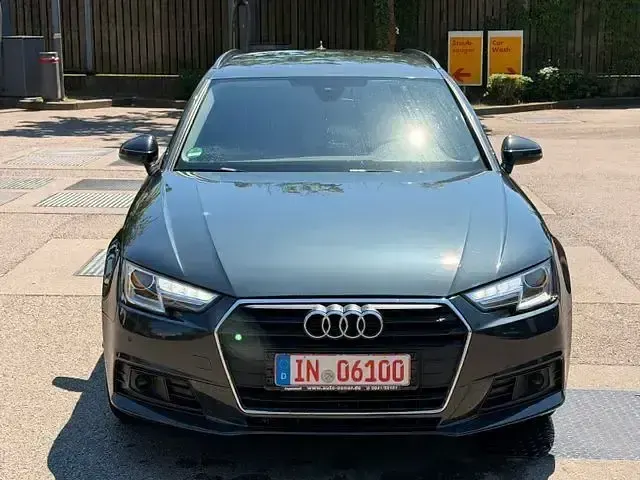 Gebraucht Audi A4 Basis 190 PS (139 kW) 2018 Grau Kombi