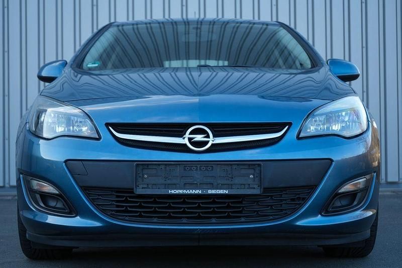 Gebraucht Opel Astra 116 PS (85 kW) 2013 Blau Limousine