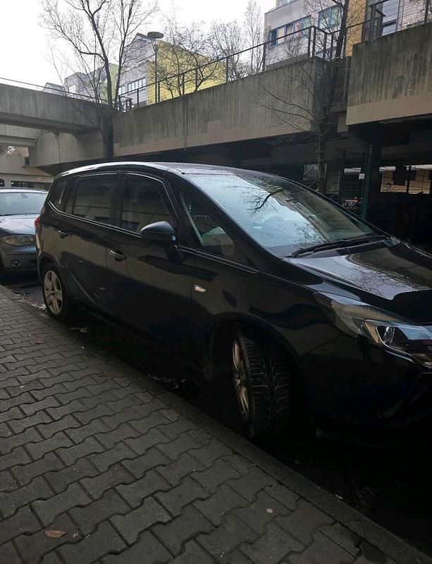Gebraucht Opel Zafira Tourer 136 PS (100 kW) 2015 Schwarz Van / Kleinbus