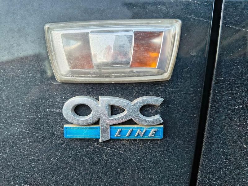 Gebraucht Opel Insignia Edition 194 PS (142 kW) 2014 Schwarz Kombi