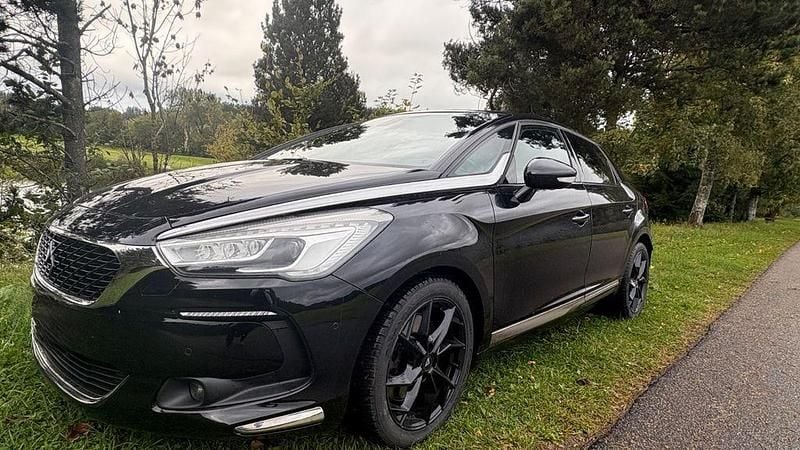 Schwarz Gebraucht 2015 DS Automobiles DS5 Kleinwagen | 11.500 € (Fairer Preis) - Bild 1/4