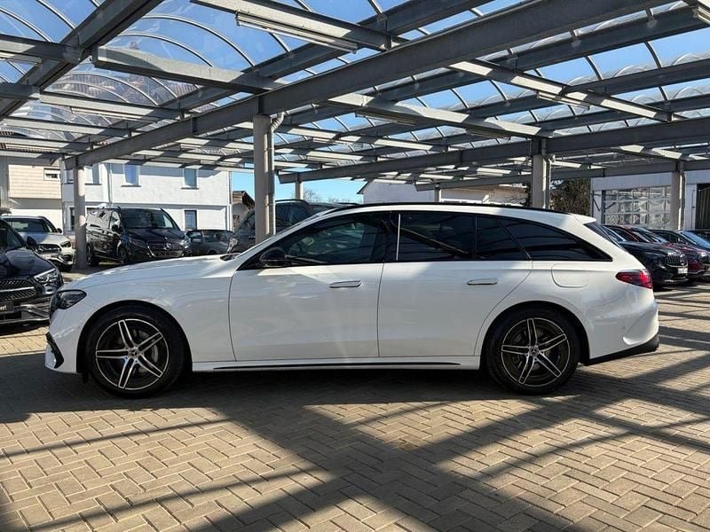 Gebraucht Mercedes E300 AMG 313 PS (230 kW) 2024 Weiß Limousine
