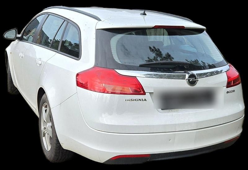 Gebraucht Opel Insignia Edition 110 PS (80 kW) 2012 Weiß Kombi