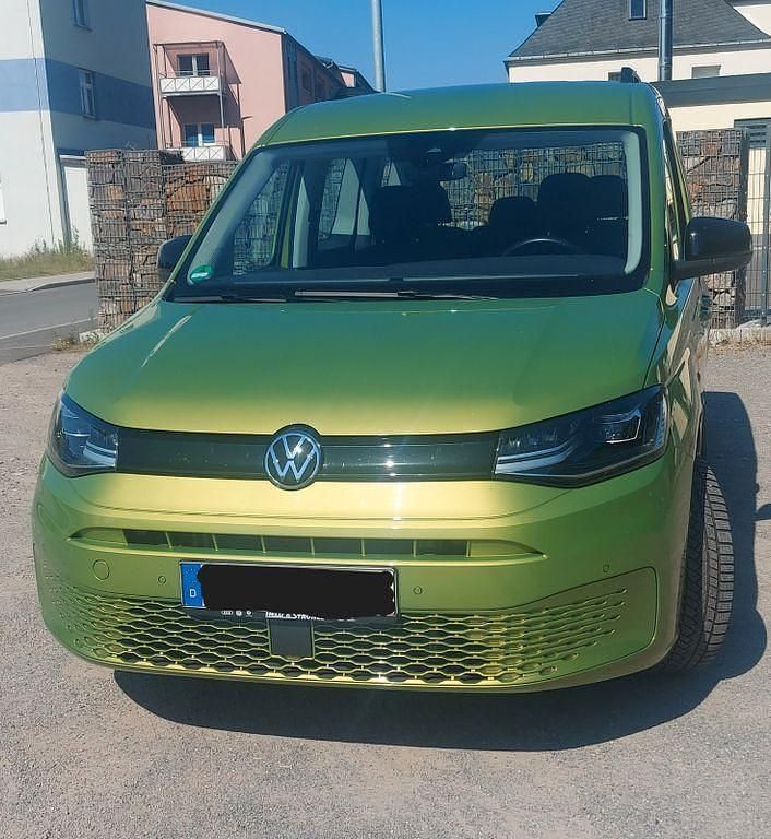 Grün Gebraucht 2020 VW Caddy Van / Kleinbus | 29.900 € (Etwas zu teuer) - Bild 1/4