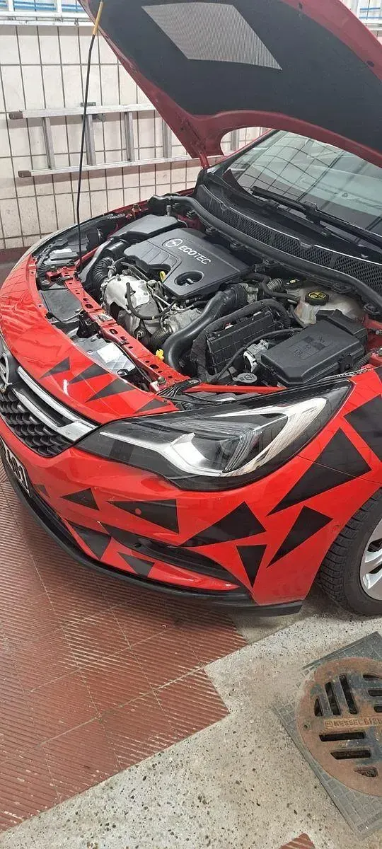 Gebraucht Opel Astra Innovation 136 PS (100 kW) 2017 Rot Limousine