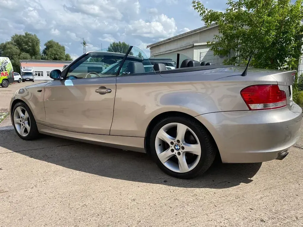 Gebraucht BMW 120 Cabriolet 170 PS (125 kW) 2008 Gold Cabrio