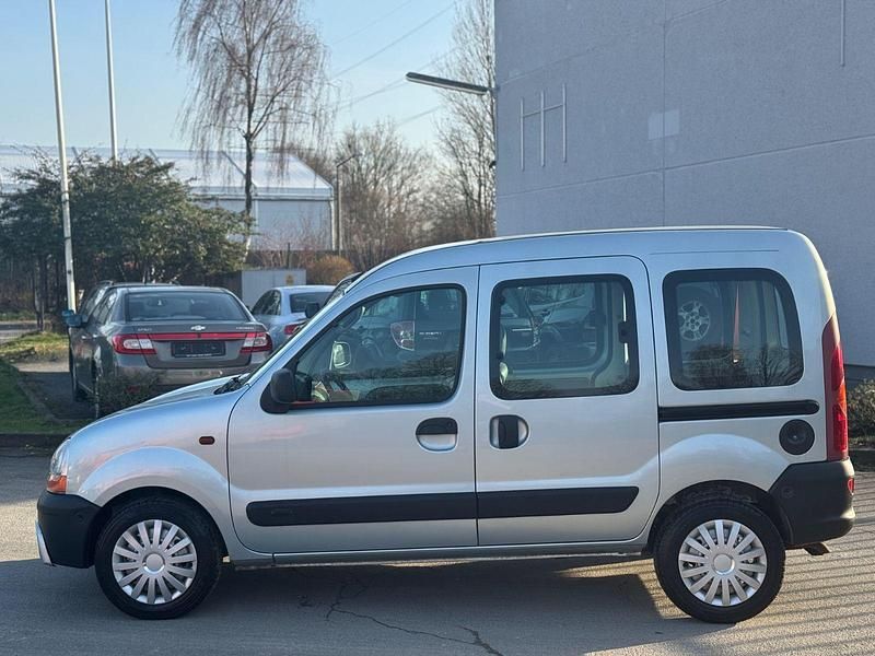Gebraucht Renault Kangoo 75 PS (55 kW) 2002 Silber Van / Kleinbus