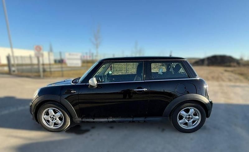 Gebraucht Mini ONE 98 PS (72 kW) 2011 Schwarz Kleinwagen