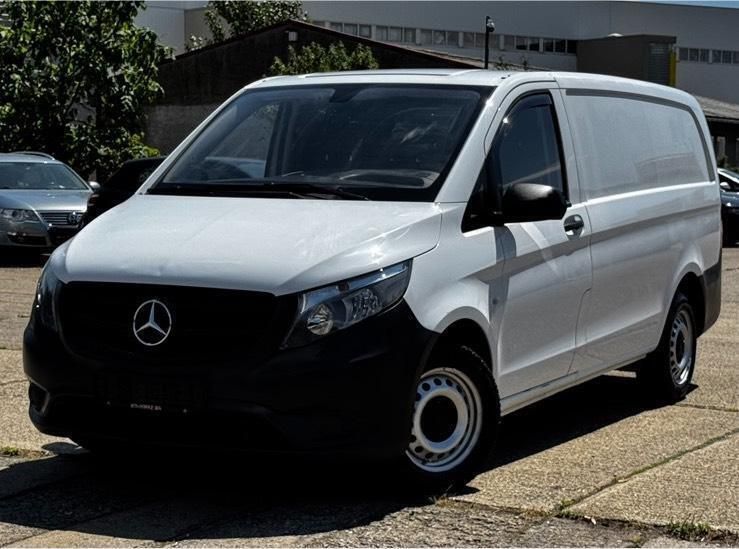 Weiß Gebraucht 2015 Mercedes Vito Van / Kleinbus | 8.950 € (Teuer) - Bild 1/4