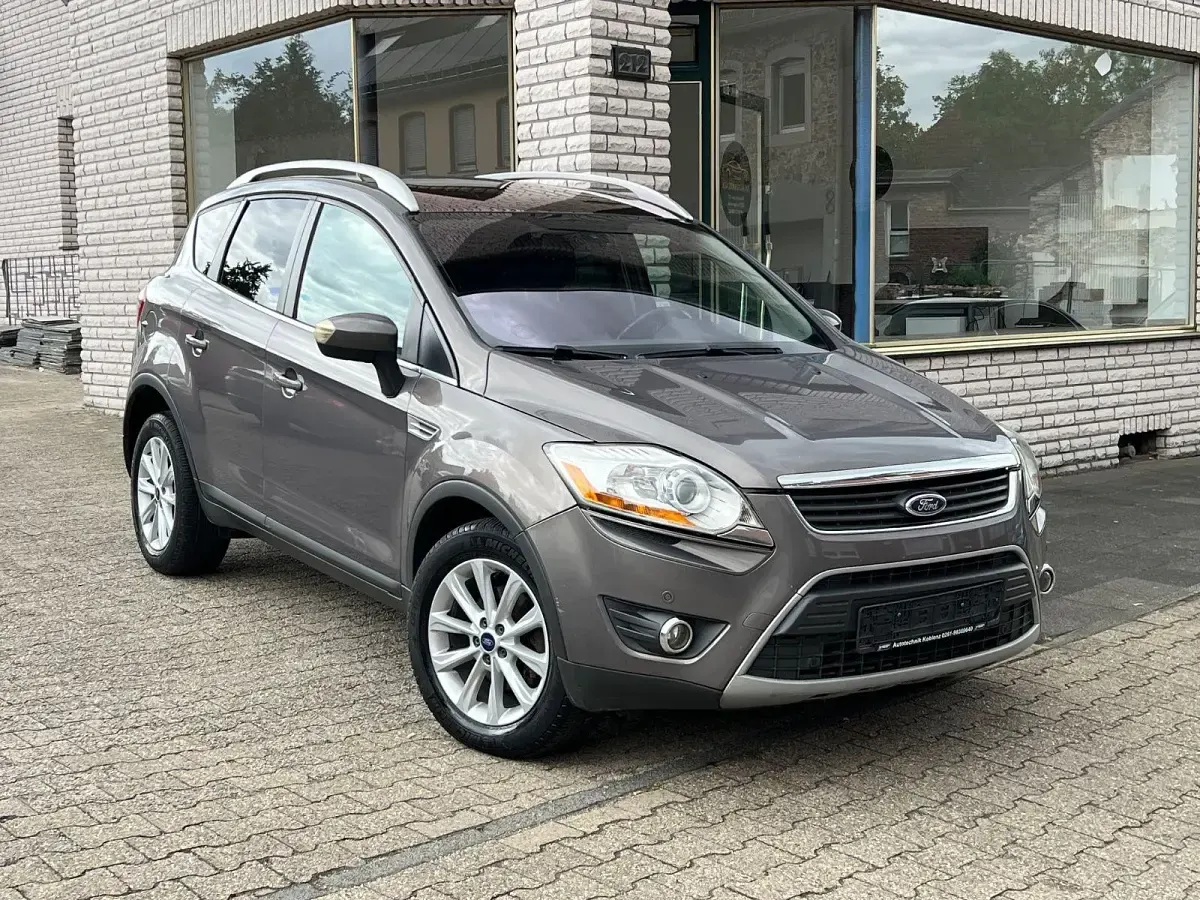 Gebraucht Ford Kuga Champions Edition 163 PS (119 kW) 2012 Braun SUV