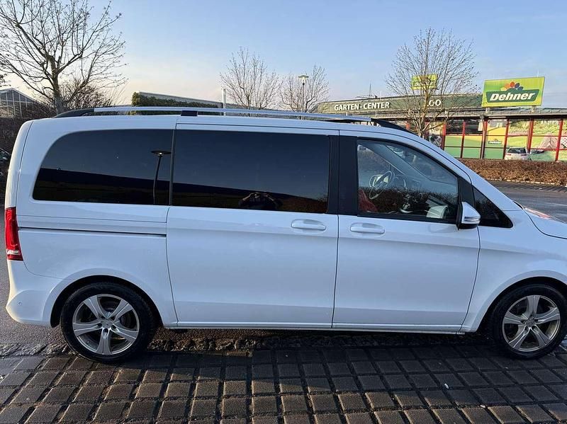 Gebraucht Mercedes V220 Edition 190 PS (139 kW) 2016 Weiß Van / Kleinbus