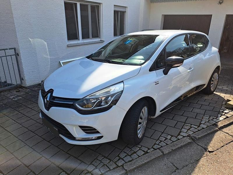 Gebraucht Renault Clio IV LIMITED 73 PS (53 kW) 2016 Weiß Limousine