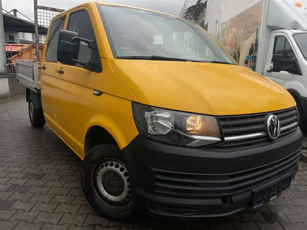 Usata VW Transporter 150 CV (110 kW) 2016 Giallo Furgone