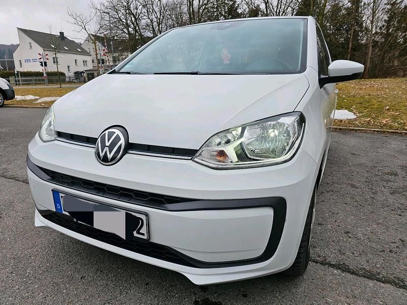 Weiß Gebraucht 2021 VW up! move up! Kleinwagen | 7.800 € (Superpreis) - Bild 1/4