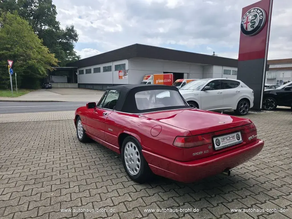 Gebraucht Alfa Romeo Spider 120 PS (88 kW) 1994 Rot Cabrio