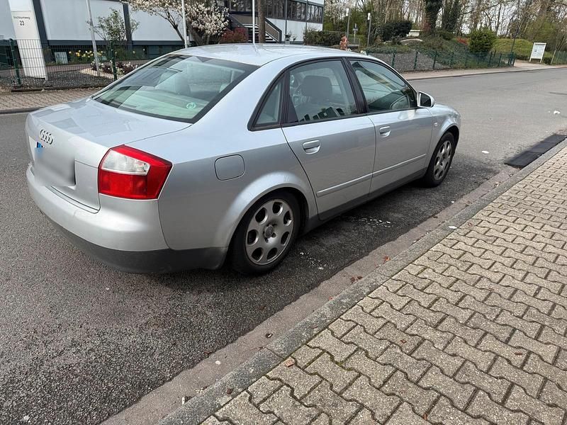 Gebraucht Audi A4 101 PS (74 kW) 2002 Silber Limousine