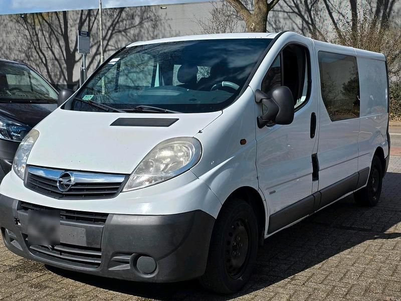 Gebraucht Opel Vivaro 114 PS (83 kW) 2012 Weiß Van / Kleinbus