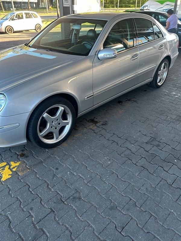 Gebraucht Mercedes E320 224 PS (164 kW) 2003 Grau Limousine