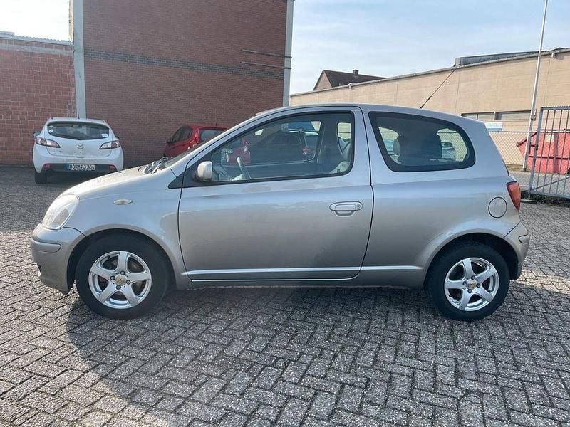 Gebraucht Toyota Yaris Sol 87 PS (63 kW) 2005 Grau Kleinwagen