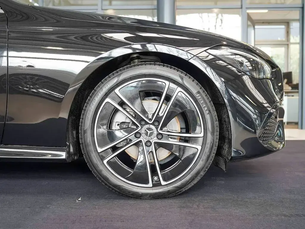 Gebraucht Mercedes CLE220 197 PS (144 kW) 2023 Obsidianschwarz Cabrio