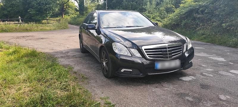 Usata Mercedes E350 231 CV (169 kW) 2009 Nero Berlina
