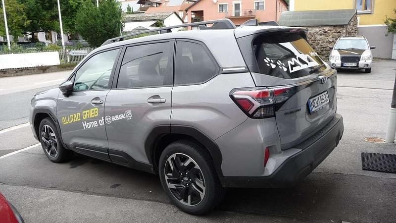 River rock pearl Gebraucht 2025 Subaru Forester Exclusive+ SUV | 39.990 € (Guter Preis) - Bild 1/4