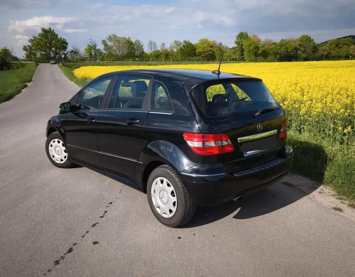 Gebraucht Mercedes B170 116 PS (85 kW) 2009 Schwarz Van / Kleinbus