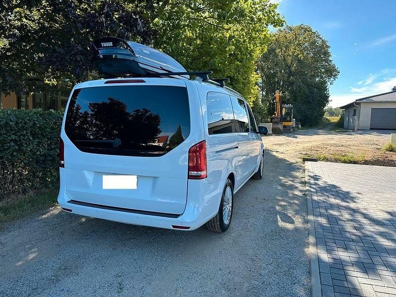 Gebraucht Mercedes V220 Avantgarde Edition 163 PS (119 kW) 2016 Weiß Van / Kleinbus