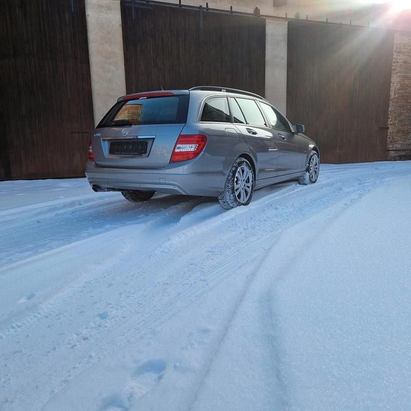 Gebraucht Mercedes C200 184 PS (135 kW) 2012 Kombi