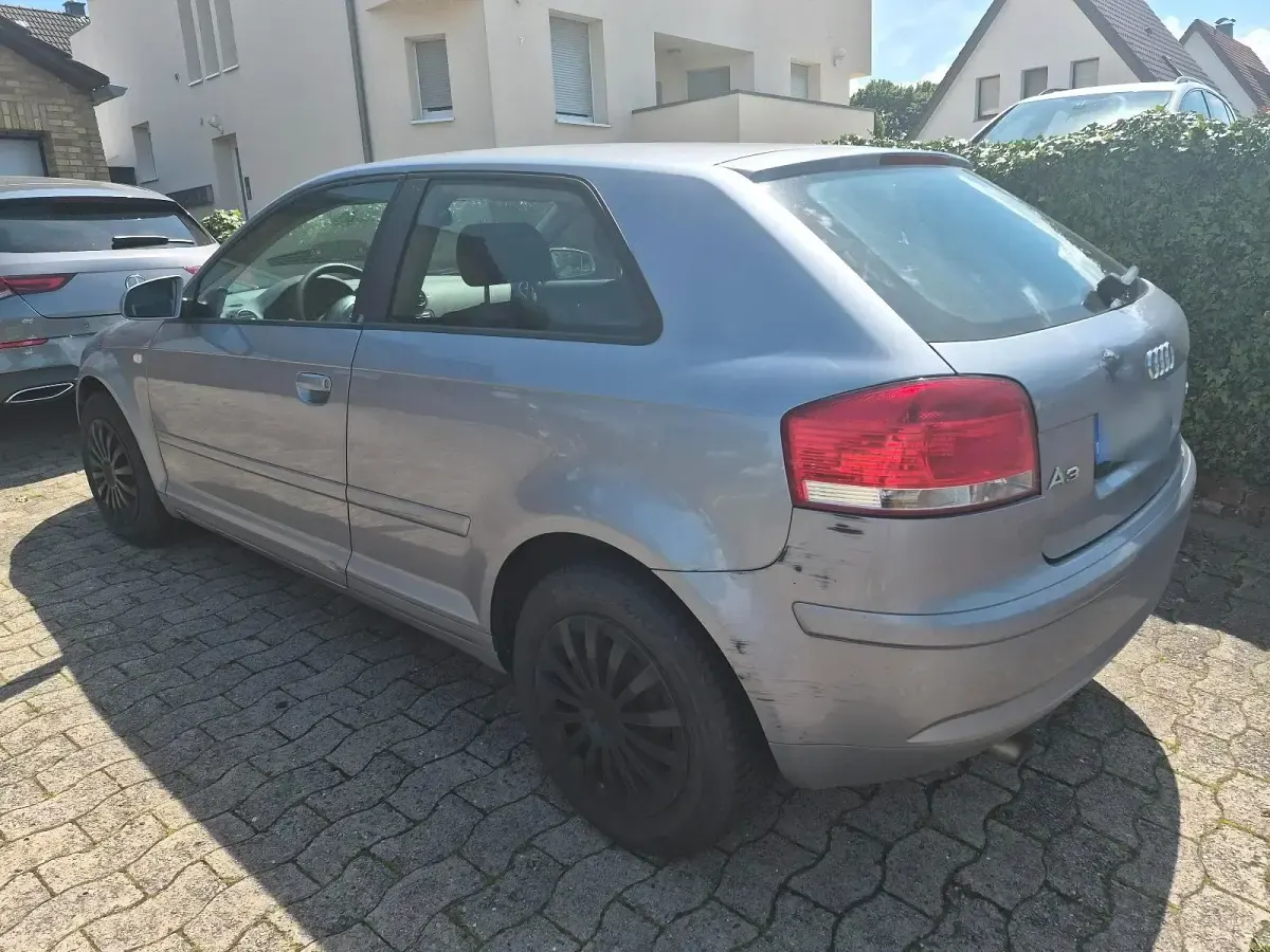 Gebraucht Audi A3 102 PS (75 kW) 2009 Grau Kleinwagen