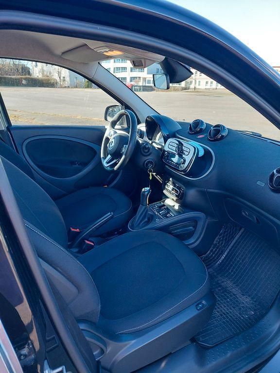 Gebraucht Smart ForFour Passion 71 PS (52 kW) 2016 Silber Kleinwagen