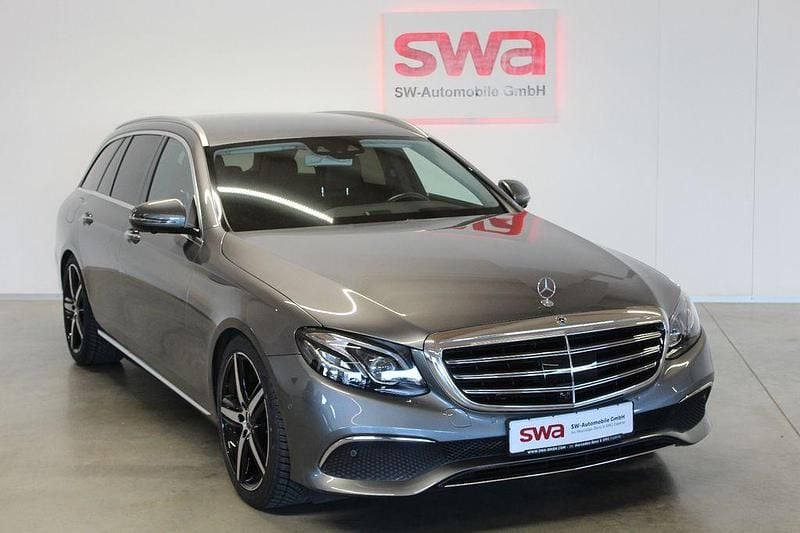 Gebraucht Mercedes E400 333 PS (244 kW) 2017 Grau Limousine