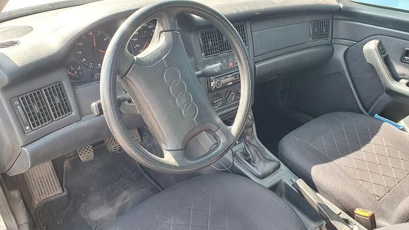 Second-hand Audi 80 90 CP (66 kW) 1994 Argintiu Berlinǎ