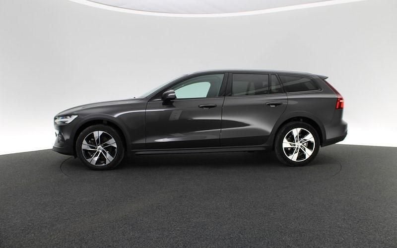 Gebraucht Volvo V60 CC Plus 197 PS (144 kW) 2023 Grau Kombi