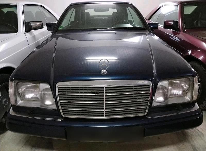 Second-hand Mercedes E320 220 CP (161 kW) 1996 Albastru Cabrio