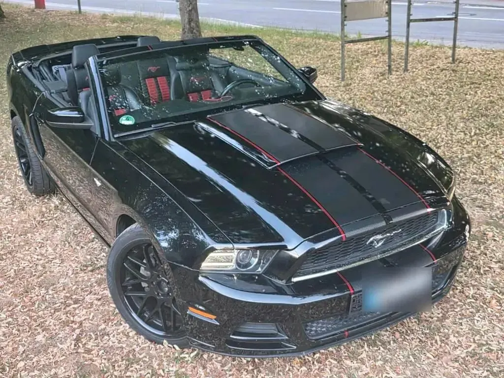 Gebraucht Ford Mustang 310 PS (228 kW) 2013 Schwarz Cabrio