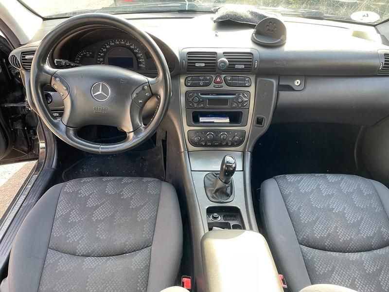 Gebraucht Mercedes C200 163 PS (119 kW) 2004 Schwarz Kombi