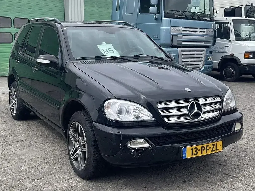 Gebraucht Mercedes ML350 235 PS (172 kW) 2004 Schwarz SUV