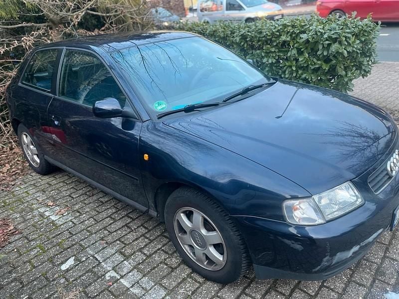 Gebraucht Audi A3 125 PS (91 kW) 1999 Blau Kleinwagen