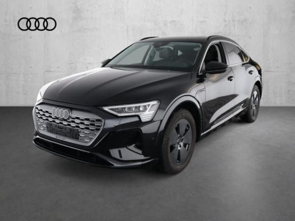 Schwarz (mythosschwarz metallic) Gebraucht 2024 Audi Q8 Sportback e-tron Advanced SUV | 77.981 € - Bild 1/3