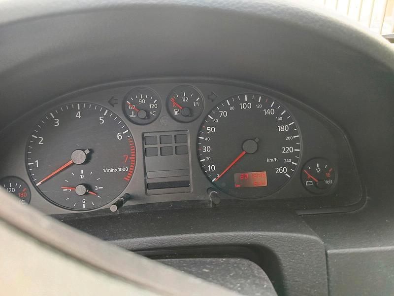 Gebraucht Audi A6 150 PS (110 kW) 1998 Silber Kombi