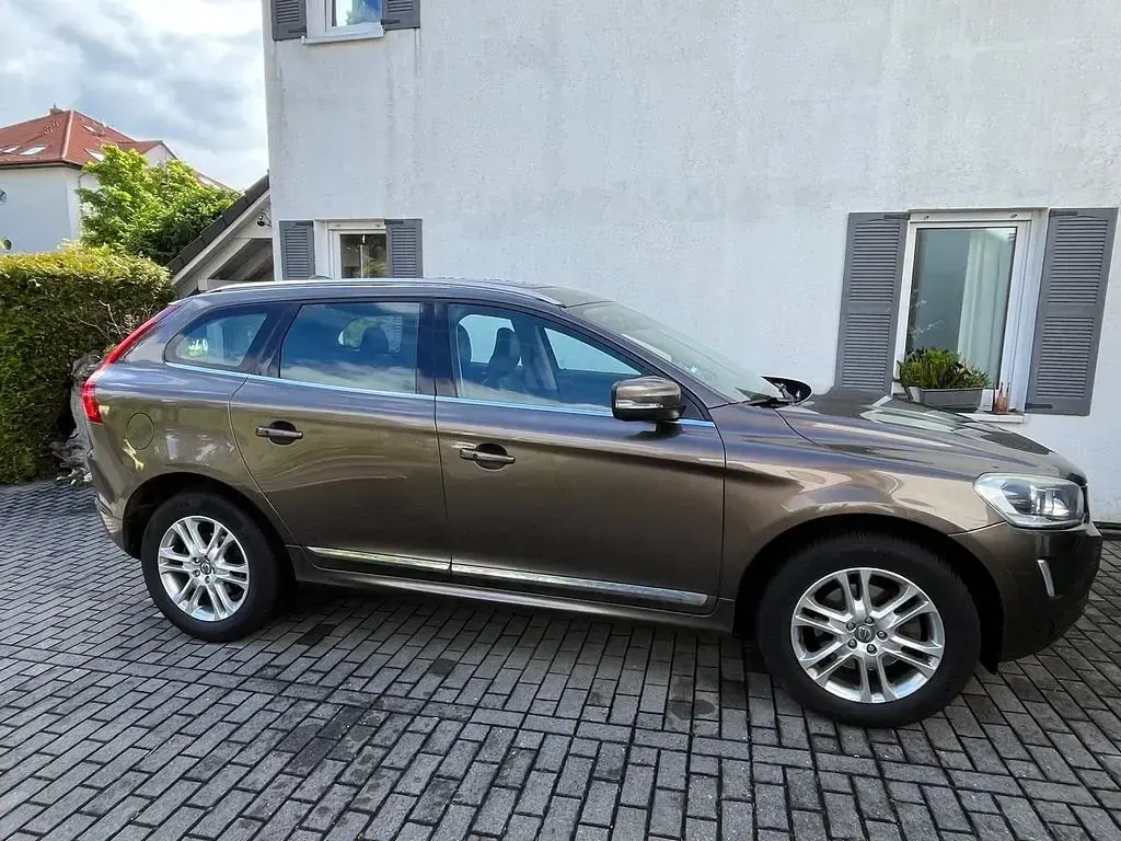 Second-hand Volvo XC60 136 CP (100 kW) 2013 Maro SUV