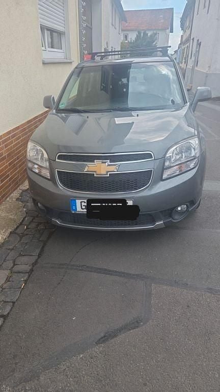 Grau Gebraucht 2013 Chevrolet Orlando LS Van / Kleinbus | 6.000 € (Guter Preis) - Bild 1/3