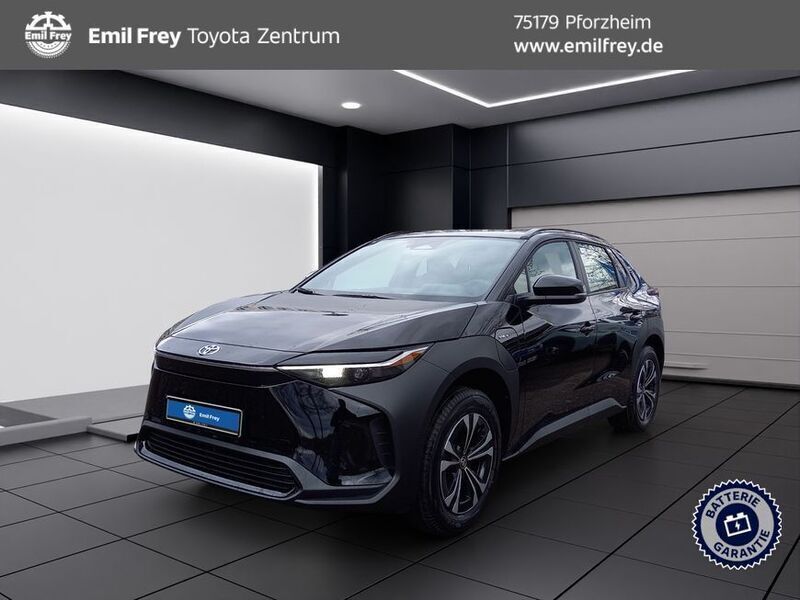 Schwarz Neu 2025 Toyota bZ4X Comfort SUV | 32.990 € (Superpreis) - Bild 1/3
